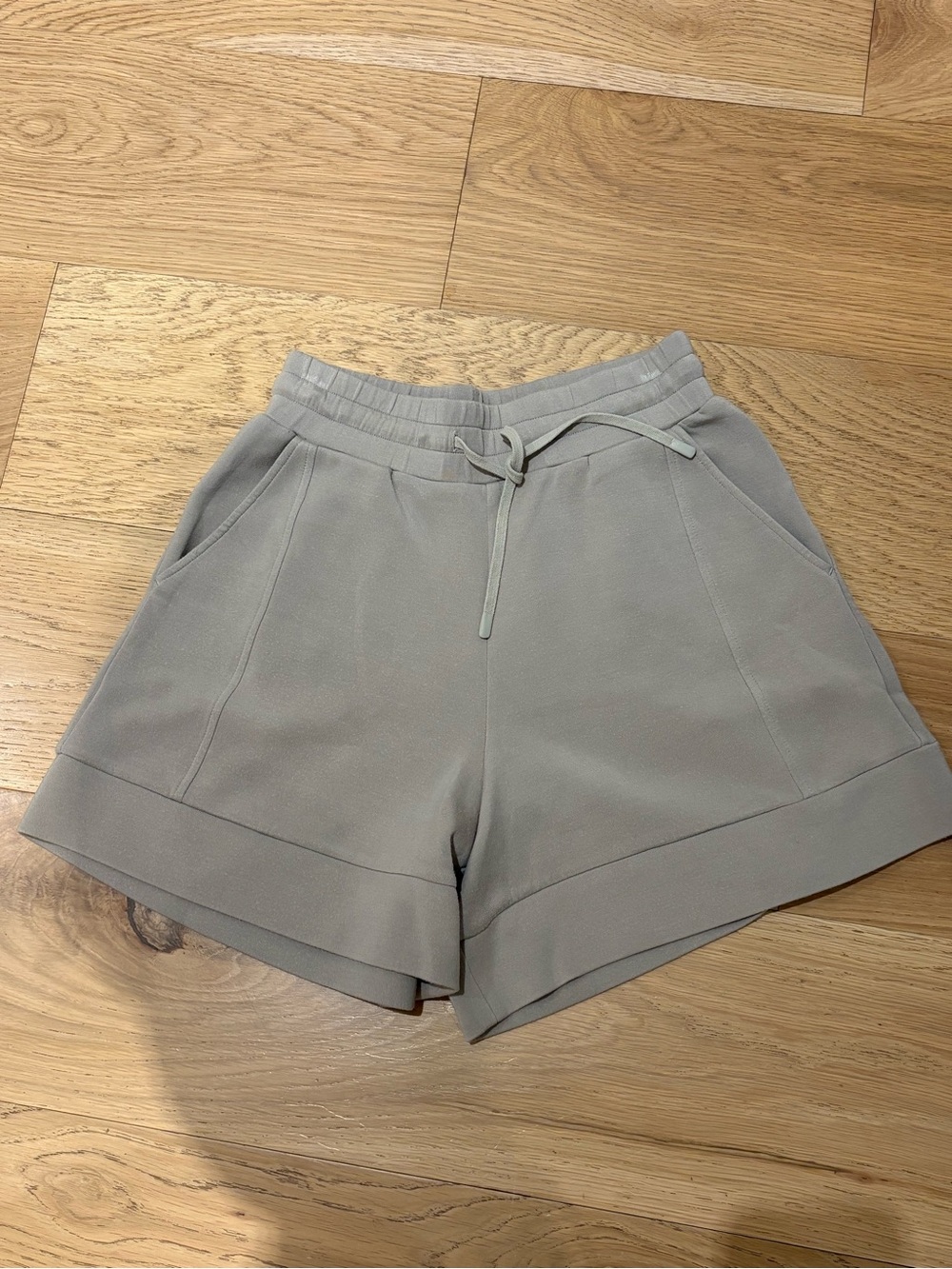 Varley High Rise Drawstring Sweat Shorts Taupe Size S Womens